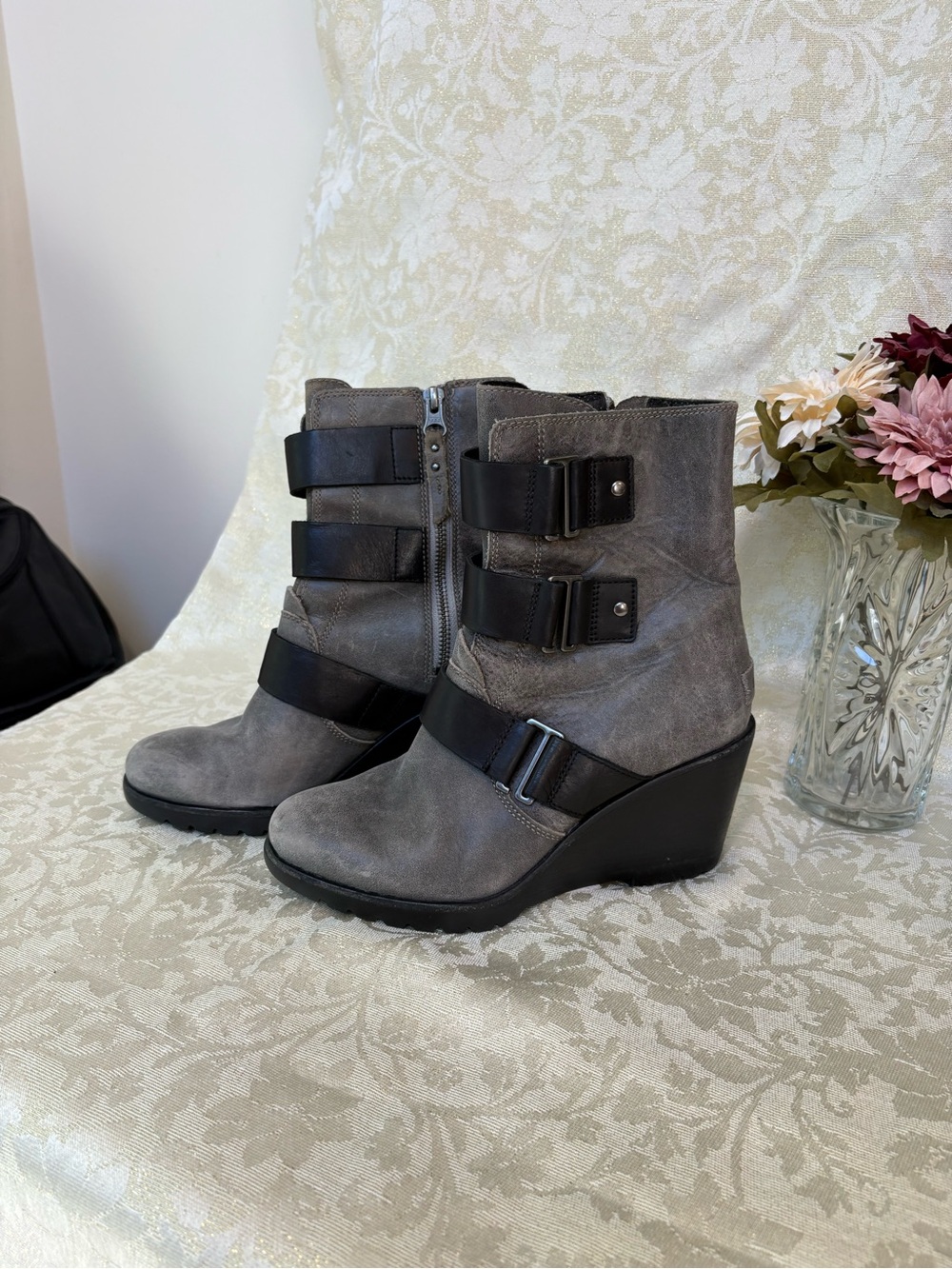 Sorel After Hours Gray Wedge Ankle Boots with Black Buckle Straps
